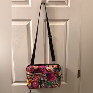 Like New Vera Bradley Mini Laptop Case.   Zip closure